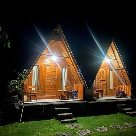 ホテル D' Tepi Danau Glamping Kintamani エクステリア 写真