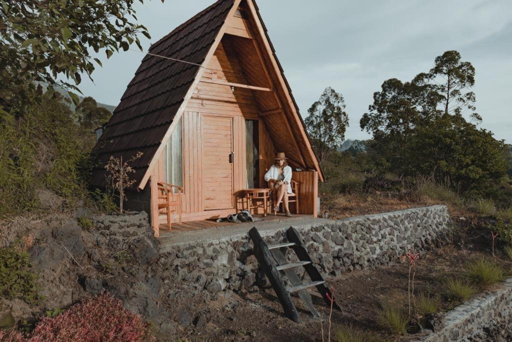 ホテル D' Tepi Danau Glamping Kintamani エクステリア 写真