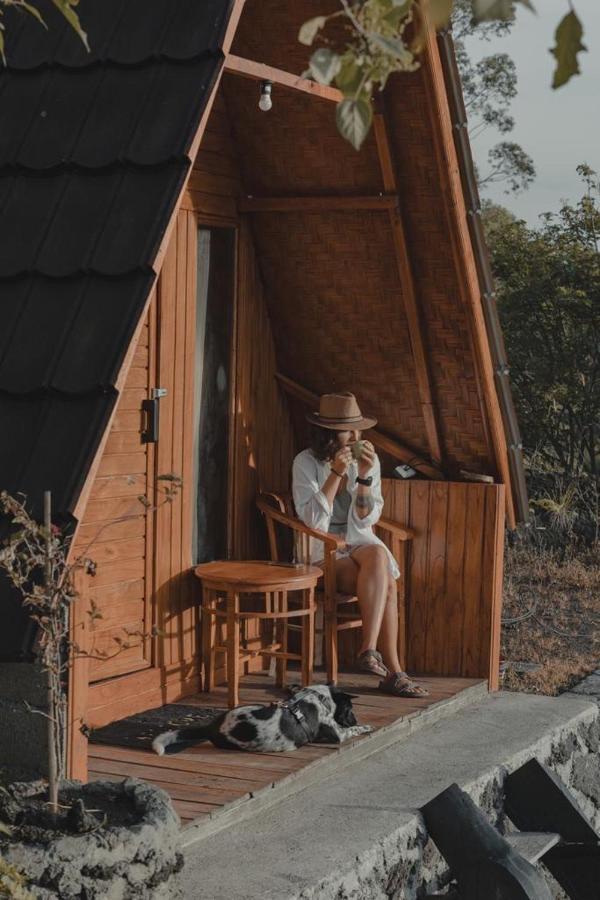 ホテル D' Tepi Danau Glamping Kintamani エクステリア 写真