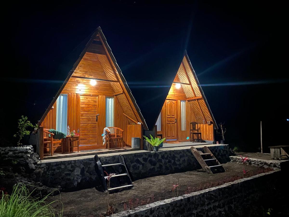 ホテル D' Tepi Danau Glamping Kintamani エクステリア 写真