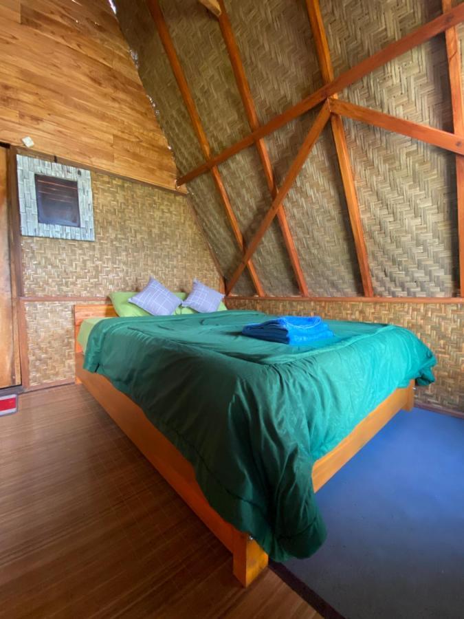 ホテル D' Tepi Danau Glamping Kintamani エクステリア 写真