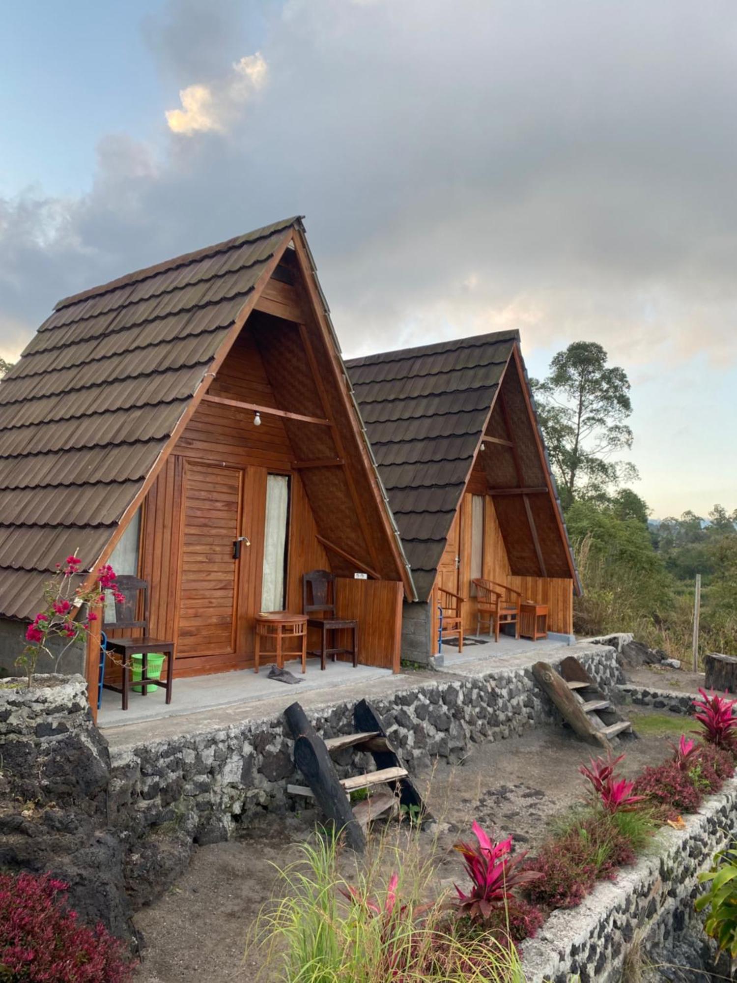 ホテル D' Tepi Danau Glamping Kintamani エクステリア 写真